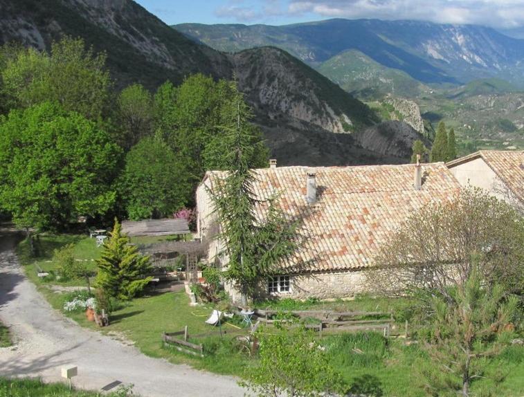 Malia - Chambres D'Hotes & Gite Barret-de-Lioure Exterior foto