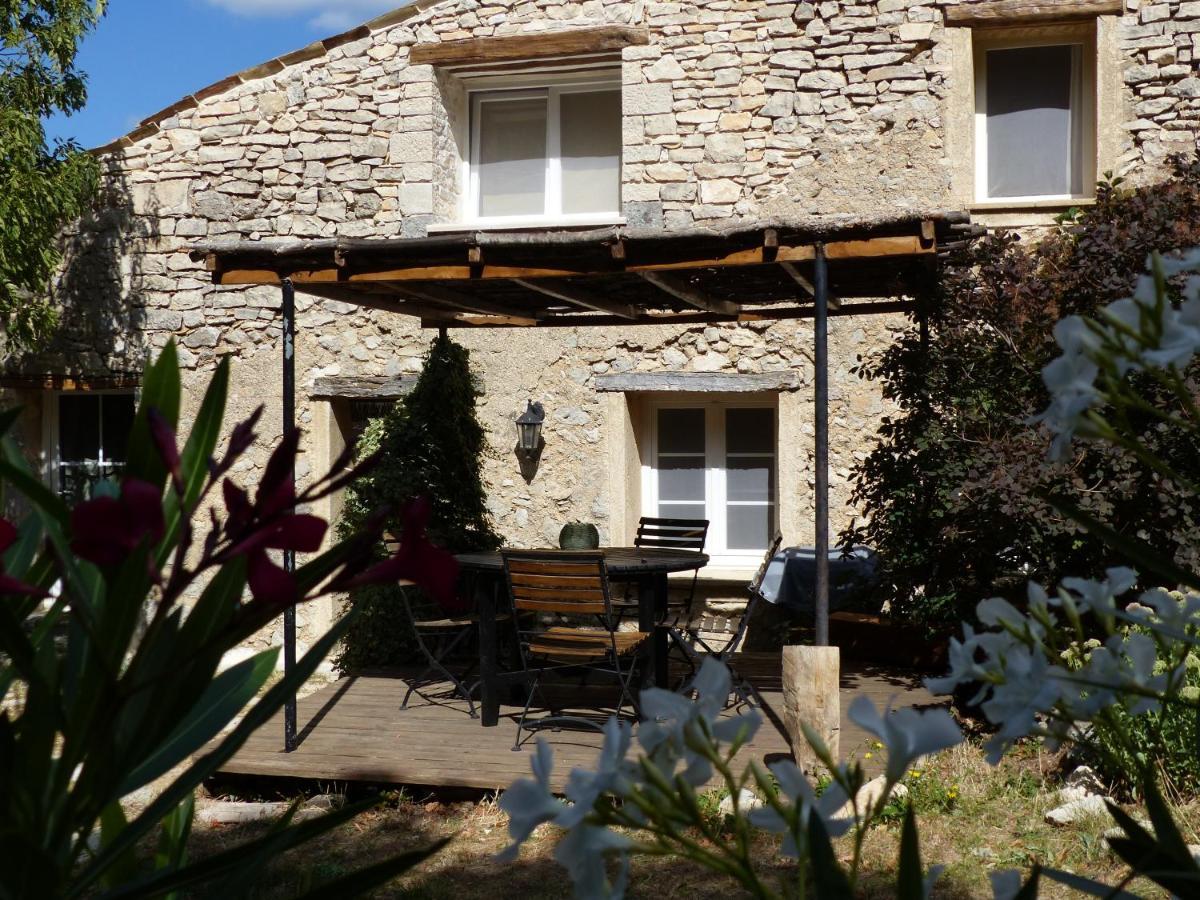 Malia - Chambres D'Hotes & Gite Barret-de-Lioure Exterior foto